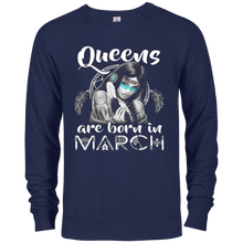 Queens are born in March T-Shirt